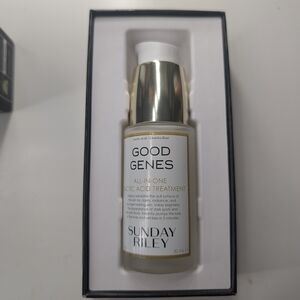 Sunday Riley Good Genes All-In-One Lactic Acid Treatment - White and Silver